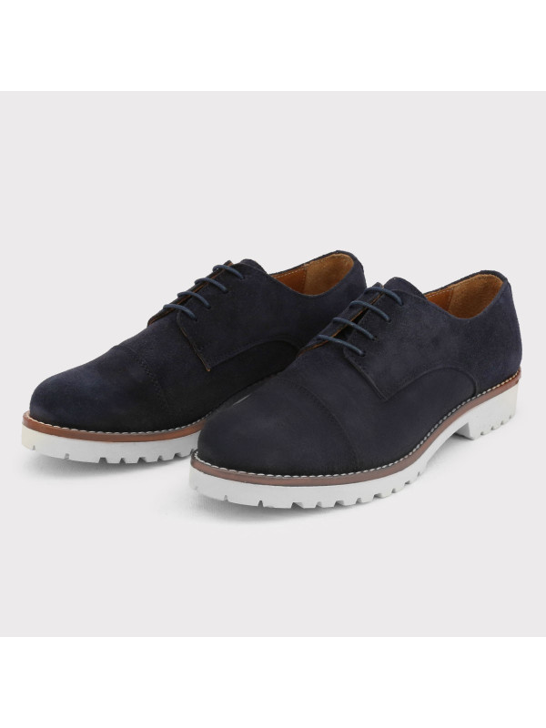 Blauer Wildlederschuh mit dicker Sohle Blauer Wildlederschuh mit dicker Sohle