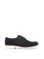 Blaue Wildlederschuhe mit brauner Sohle