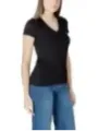 "Armani Exchange T-Shirts im Sale | Armani Exchange Schwarzes V-Neck T-Shirt Damen online kaufen"|Planet-Deluxe