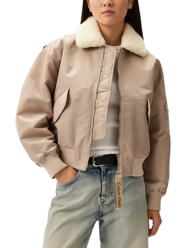 "Calvin Klein Jeans Jacken im Sale | Calvin Klein Beige Damenjacke online kaufen"|Planet-Deluxe "Calvin Klein Jeans Jacken im Sale | Calvin Klein Beige Damenjacke online kaufen"|Planet-Deluxe