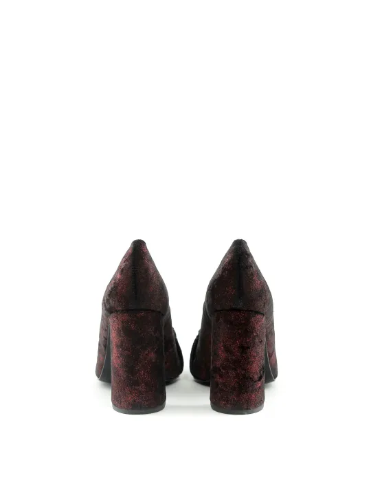 Maroon und schwarze High Heels
