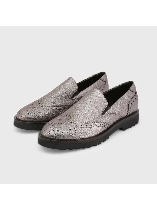 Graue Leder-Schuhe niedriger Absatz Graue Leder-Schuhe niedriger Absatz