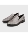 Graue Leder-Schuhe niedriger Absatz