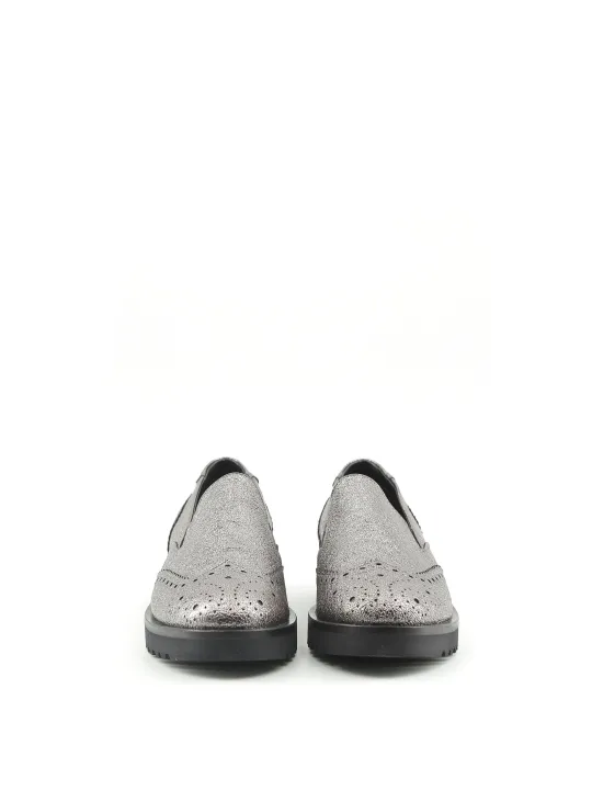 Graue Wildlederschuhe mit dicker Sohle