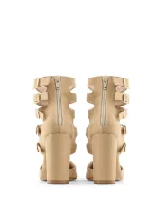 Braun hohe Sandalen mit Ausschnitten