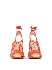 Korallenfarbene Sandalette mit hohem Absatz