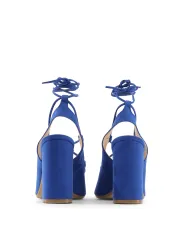 Helle blaue Sandalette mit Schnürung