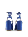 Helle blaue Sandalette mit Schnürung