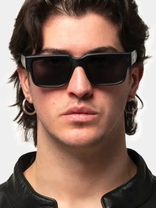 "LatenzaZero Sonnenbrillen im Sale | LatenzaZero Pinnacle_X064 Schwarz online kaufen"|Planet-Deluxe "LatenzaZero Sonnenbrillen im Sale | LatenzaZero Pinnacle_X064 Schwarz online kaufen"|Planet-Deluxe