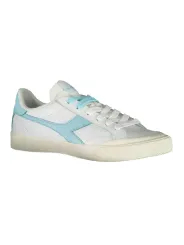 "Diadora Klassiker: Weiß-Blauer Sneaker für zeitlosen Stil"