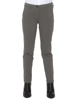 "Fred Perry Verde Herrenhose 7137 – Stil & Komfort vereint"
