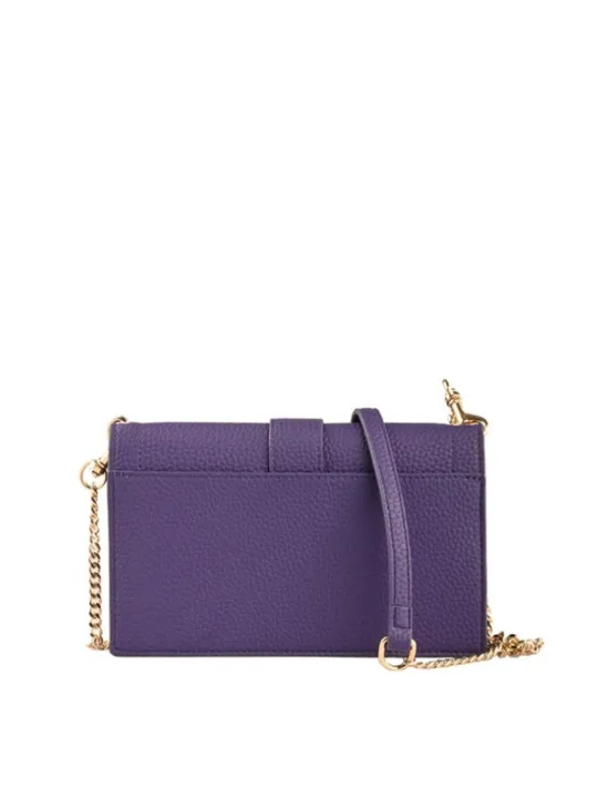 Violettes Lederhandtasche mit goldener Kette