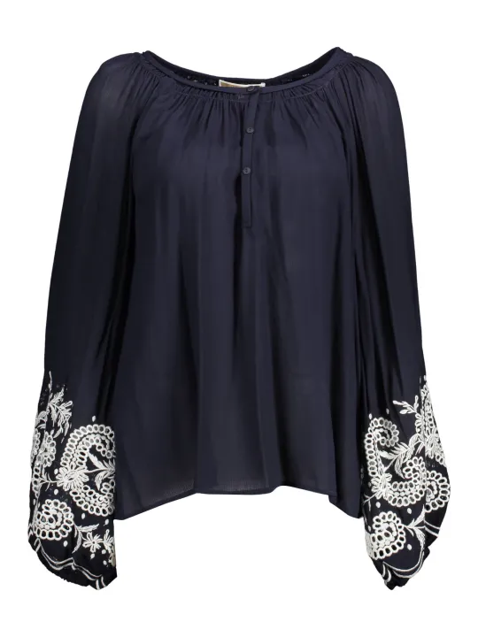 "KOCCA Hemden im Sale | Elegante KOCCA Langarmbluse mit Filigraner Stickerei – Femininer Look mit Weitem Halsausschnitt und Modischen Details, Perfekt online kaufen"|Planet-Deluxe