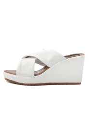 Weiße Leder Keilsandalen mit Riemchen