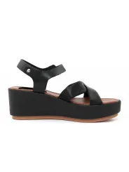 Schwarze Keilsandalen mit Plateausohle