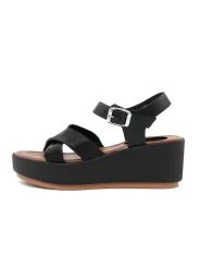 Schwarze Riemchensandalen mit Plateausohle