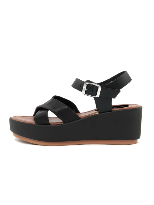 Schwarze Riemchensandalen mit Plateausohle