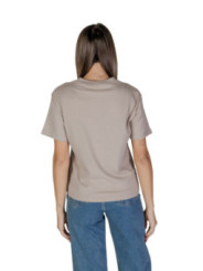 T-Shirt Calvin Klein Jeans - Calvin Klein Jeans T-Shirt Donna 70,00 €  | Planet-Deluxe