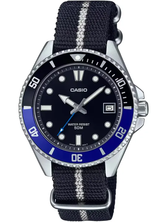 Schwarze Casio Taucheruhr mit Nylonband