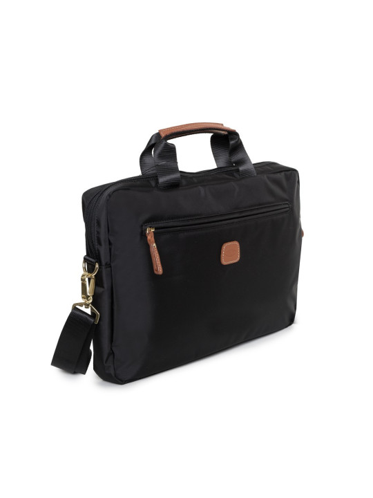 Schwarze Tasche mit braunen Akzenten