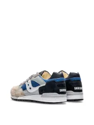 Blaue und graue Saucony Sneaker
