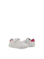 Weiße Sneaker mit Fuchsia-Akzent