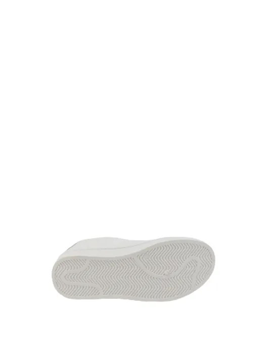 Weiße Sneaker mit dicker Sohle