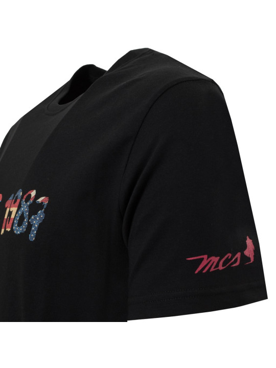 Schwarzes T-Shirt mit Regenbogen-Grafik