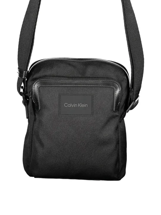 "Calvin Klein Einzelstücke & Seltenheiten im Sale | Calvin Klein Umhängetasche mit iPad-Fach und recyceltem Polyester online kaufen"|Planet-Deluxe