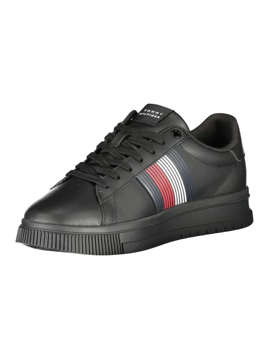Tommy Hilfiger Sneaker – Kontrastdetails & Logo Design