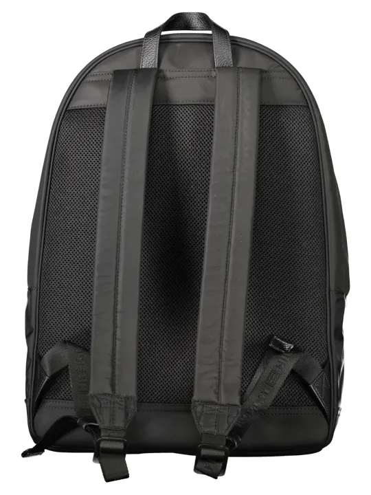 "Stylisher Laptop Rucksack: Praktisch mit Kontrastdetails"