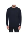 Mann trägt blaues Sergio Tacchini Pullover