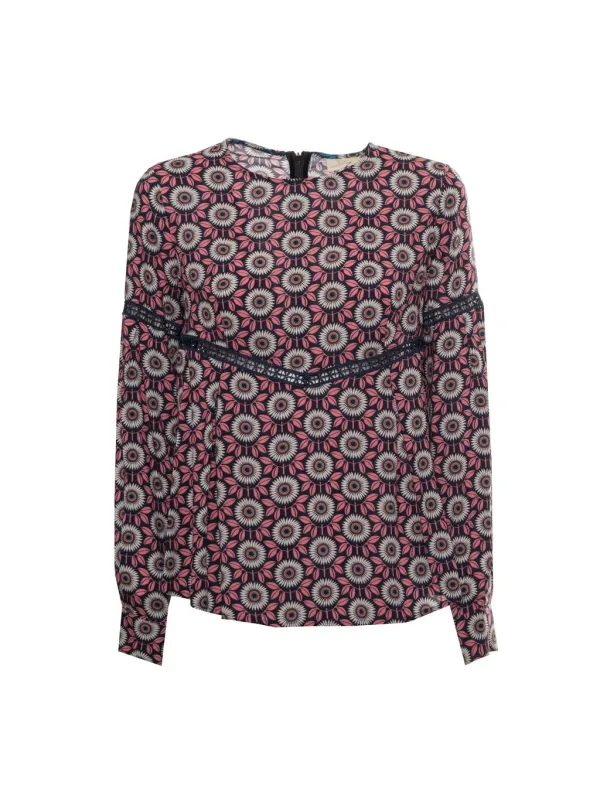 Schwarze Bluse mit geometrischem Muster Schwarze Bluse mit geometrischem Muster