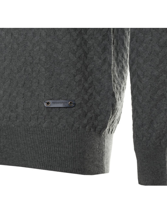 Grauer Strickpullover mit Kabelmuster