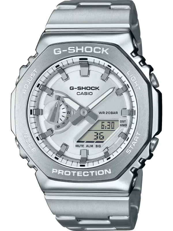 Graue Casio G-Shock Digitaluhr am Handgelenk