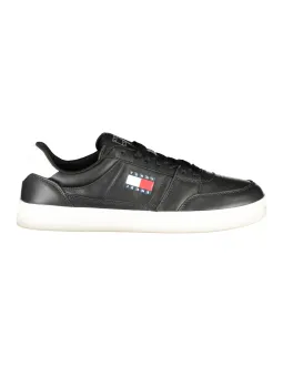 Tommy Hilfiger Sneakers: Stilvolle Kontrastdetails & Komfort