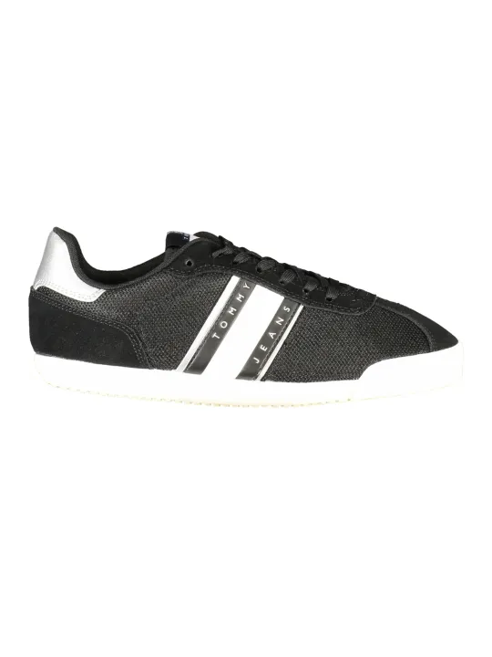 "Tommy Hilfiger Sneaker: Nachhaltig mit Kontrastdetails"