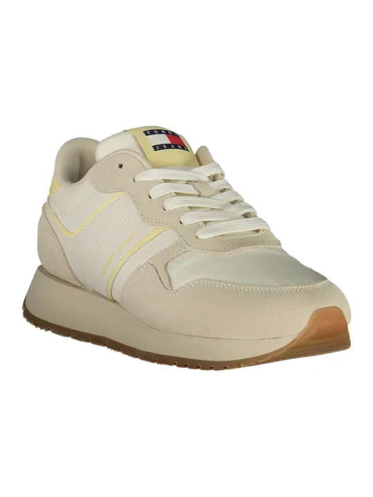 Tommy Hilfiger Sneakers: Stilvolle Kontrastdetails & Komfort