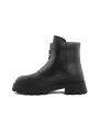 Schwarze Lederstiefel mit klobiger Sohle