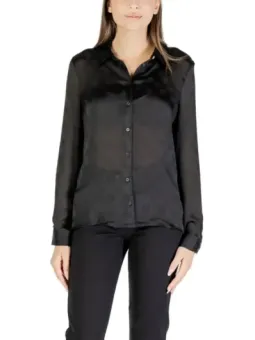 "Guess 488184: Stilvolles Herrenhemd mit einzigartigem Design"