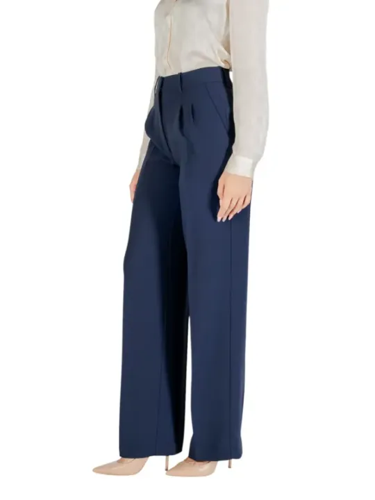 "Guess Hosen im Sale | Guess - Guess Pantaloni Donna online kaufen"|Planet-Deluxe