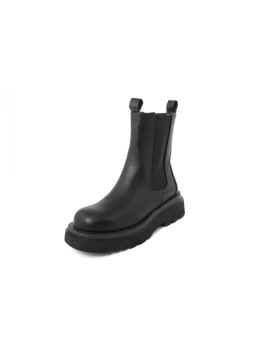 Schwarze Lederstiefelette mit dicker Sohle