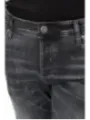 Dunkle Jeans mit geradem Schnitt