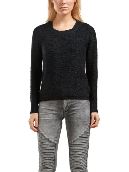 Grauer Strickpullover mit Rohkanten