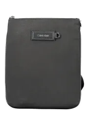 "Calvin Klein Messenger Bags im Sale | Calvin Klein Messenger Bag aus recyceltem Polyester mit Logo online kaufen"|Planet-Deluxe