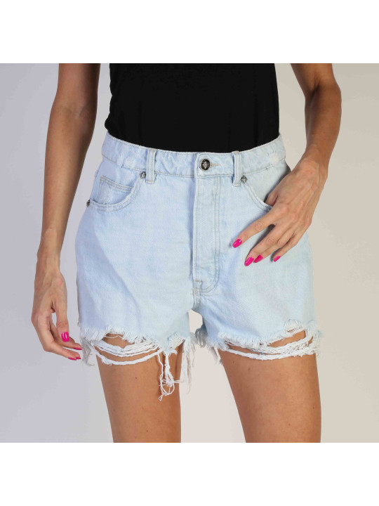 Hellblaue Jeansshorts mit Fransen
