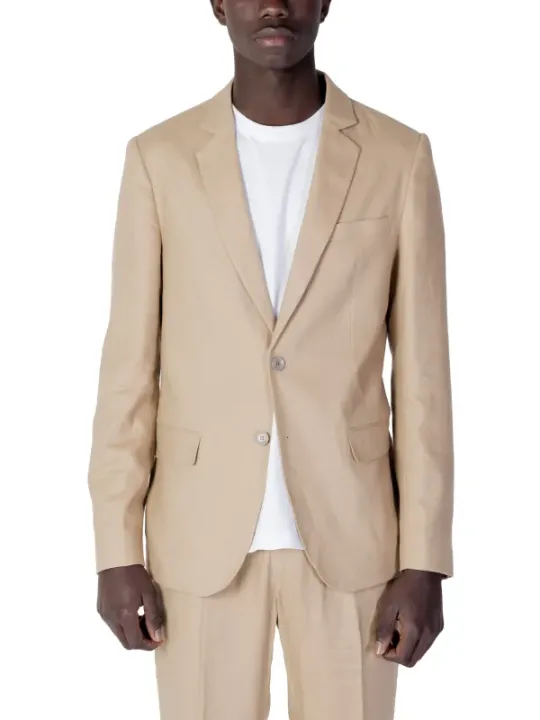 Beige Anzug, weißes Hemd für Herren