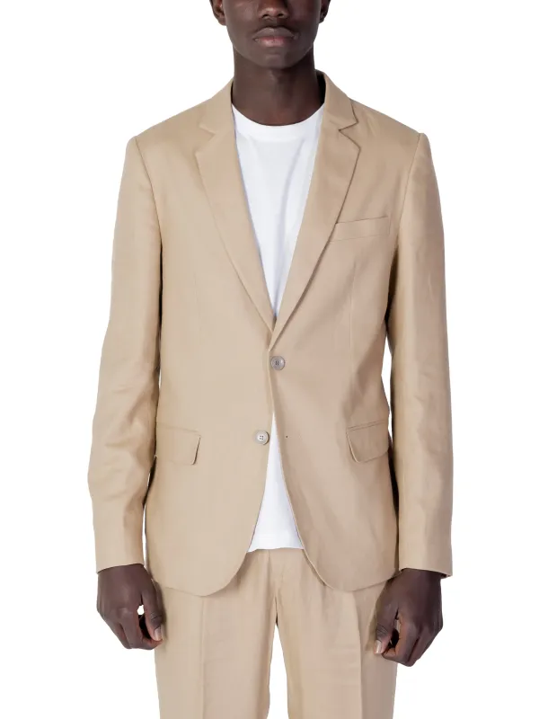 Beige Anzug, weißes Hemd für Herren Beige Anzug, weißes Hemd für Herren