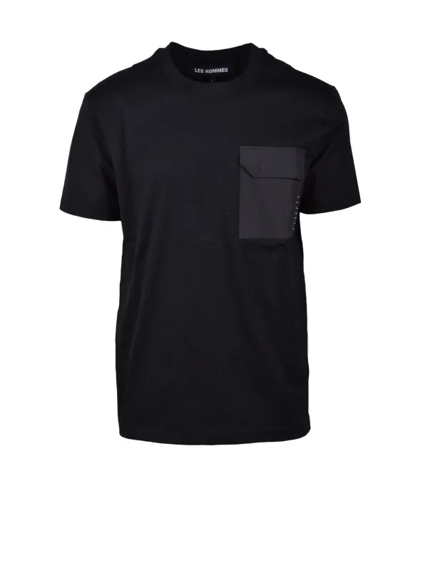 Schwarzes Baumwoll-T-Shirt mit Tasche Schwarzes Baumwoll-T-Shirt mit Tasche