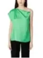 Grüne Seidentop, asymmetrisches Design, Mode